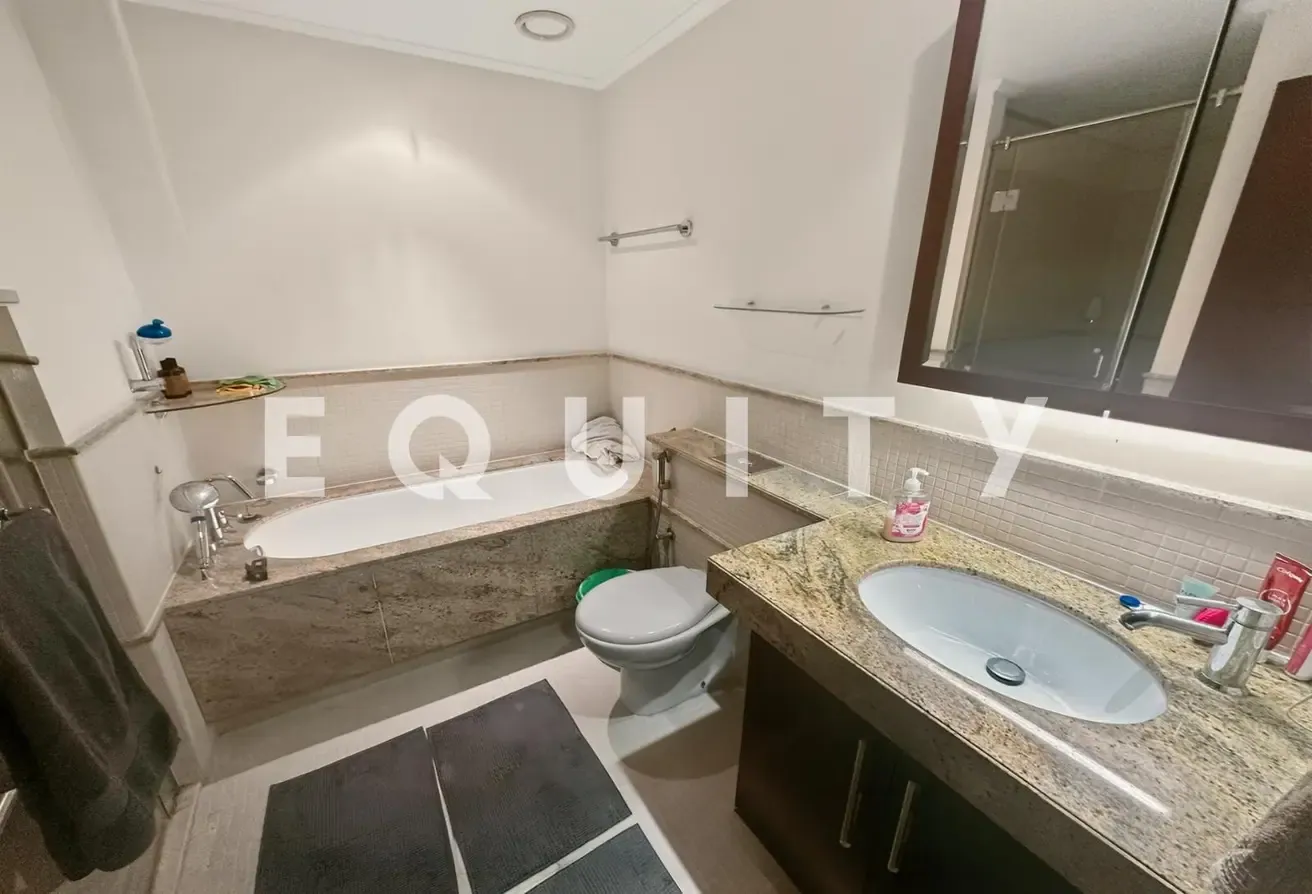 Large Layout | Vacant on Transfer | Great Location