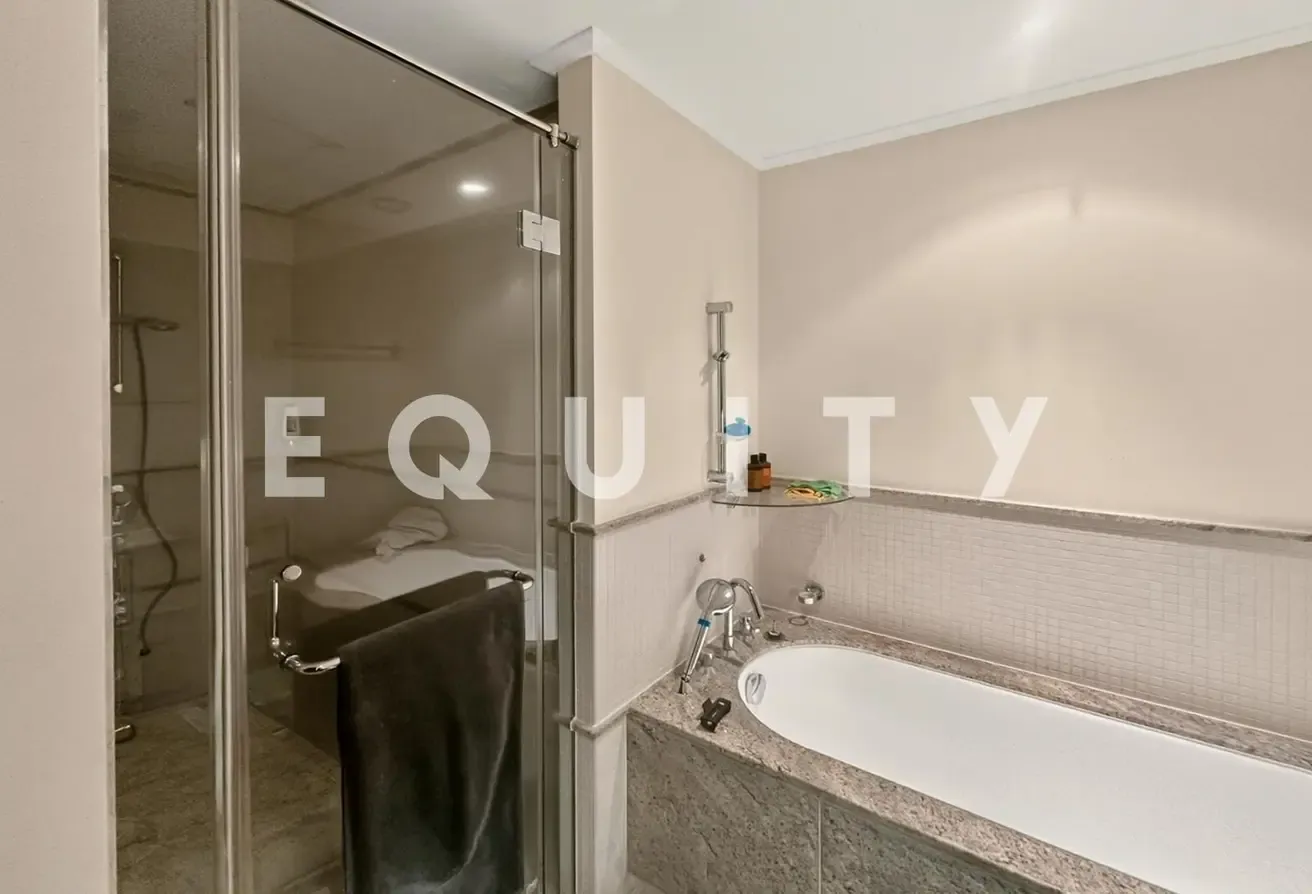 Large Layout | Vacant on Transfer | Great Location