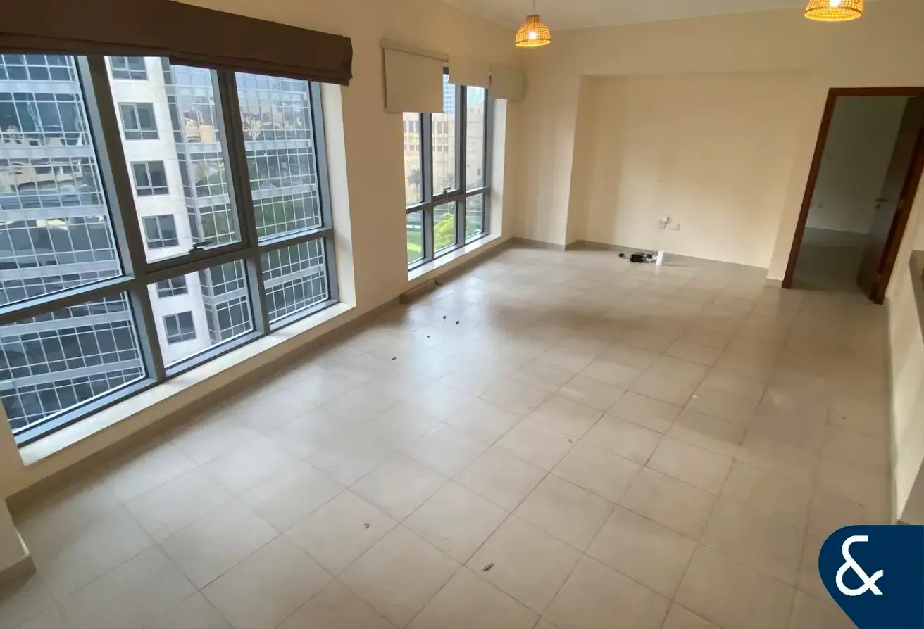 Large Layout | Vacant on Transfer | Park View