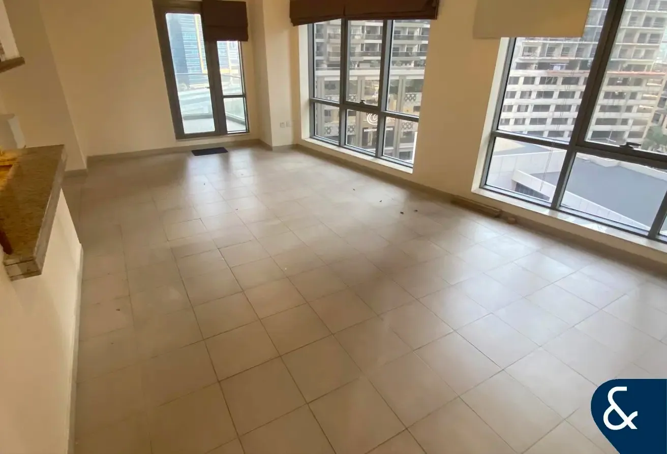 Large Layout | Vacant on Transfer | Park View
