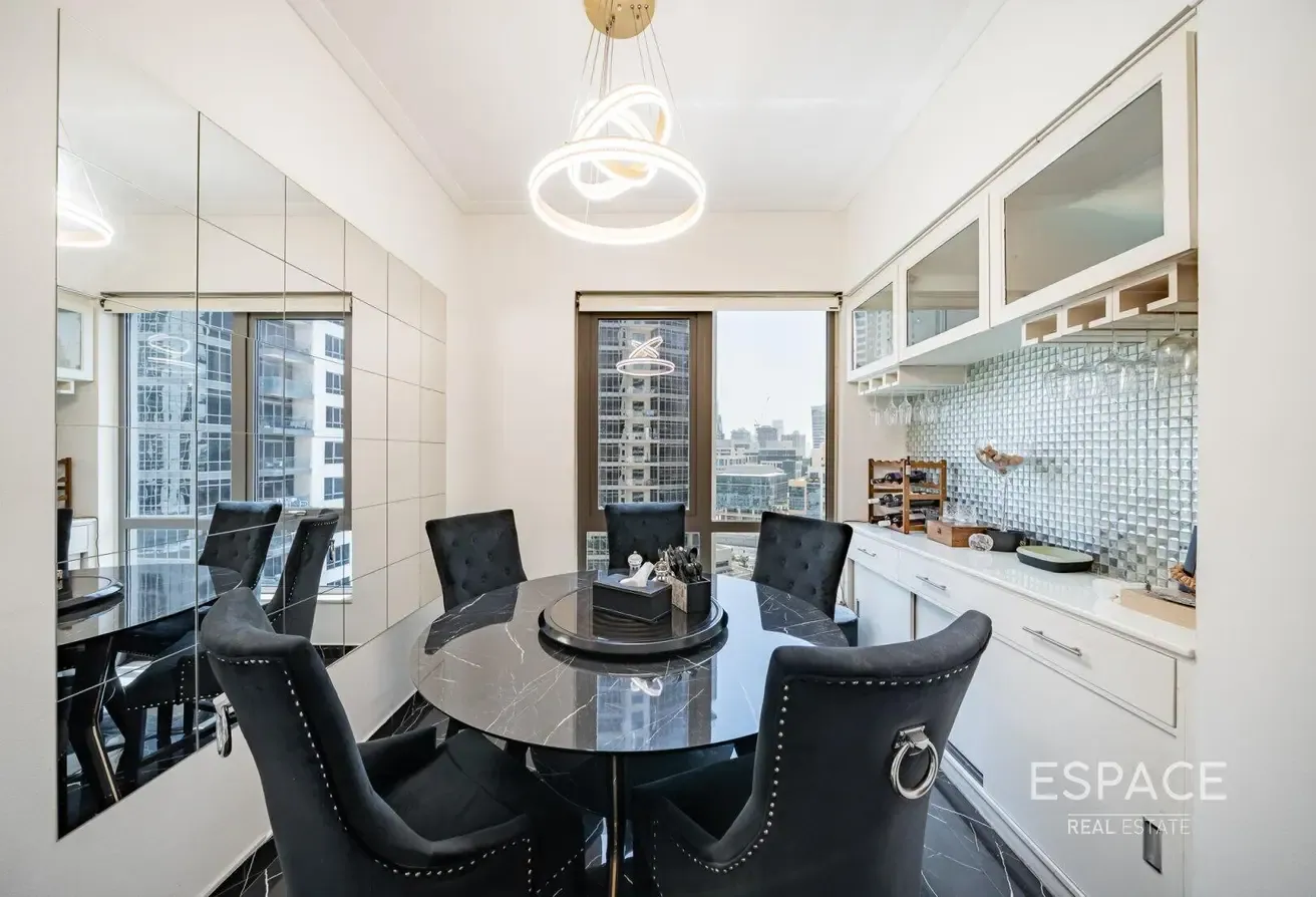 Fully Upgraded | Burj View | Huge Layout
