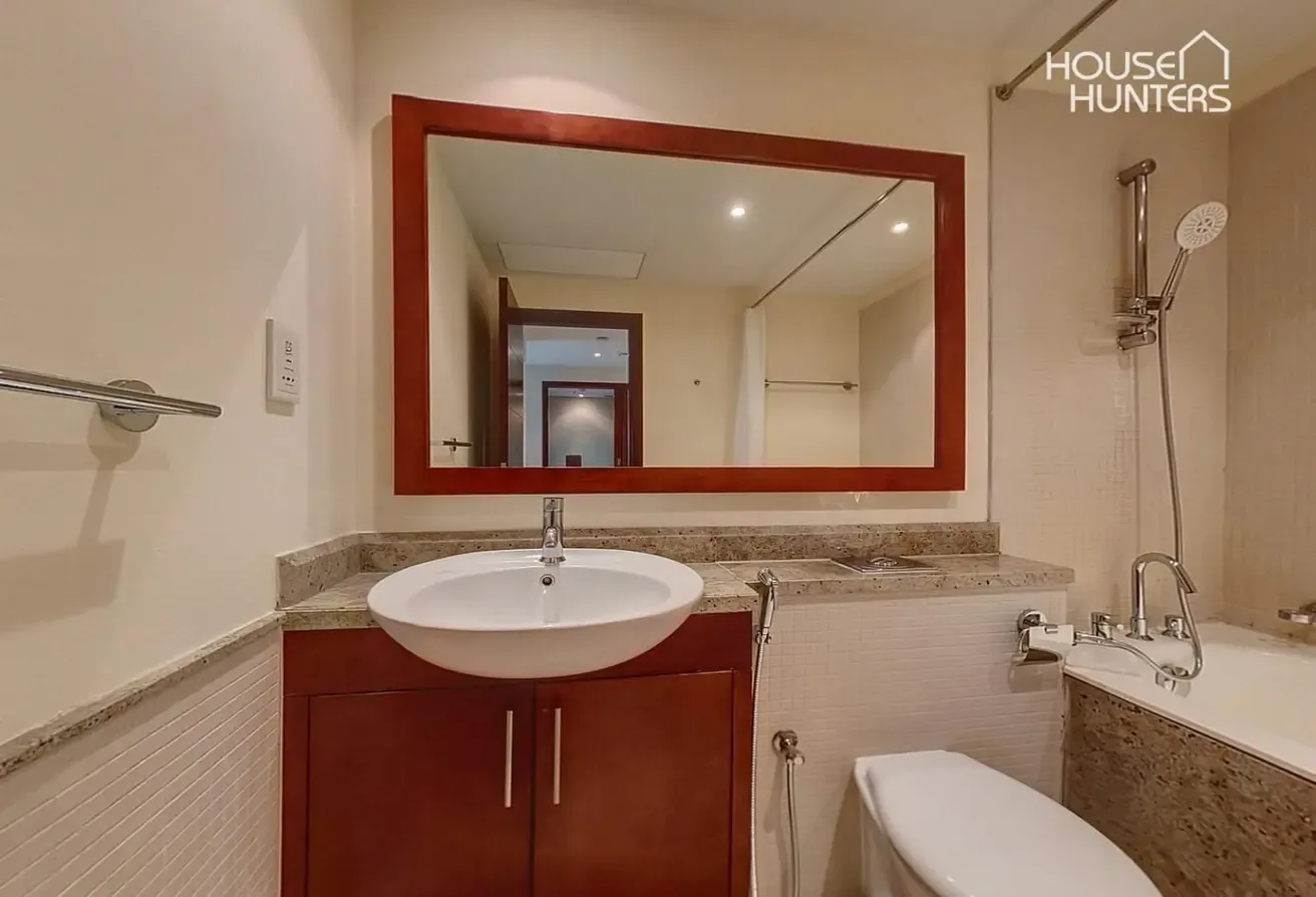 High Floor | Large One Bedroom | Park View| Vacant