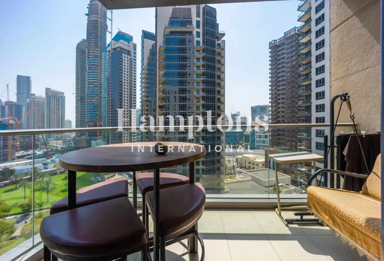 Elegant 2BR with Stunning Burj Views