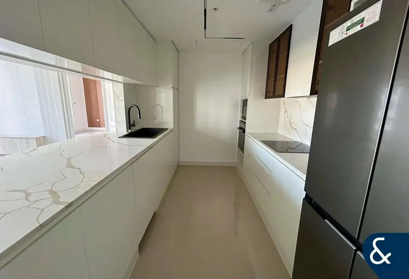 Burj Khalifa Views | Fully Upgraded | 3 Bed