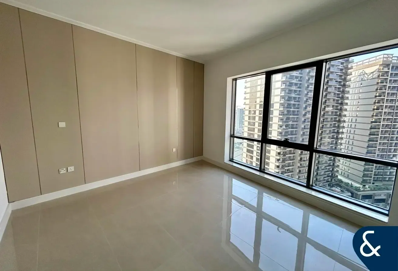 Burj Khalifa Views | Fully Upgraded | 3 Bed