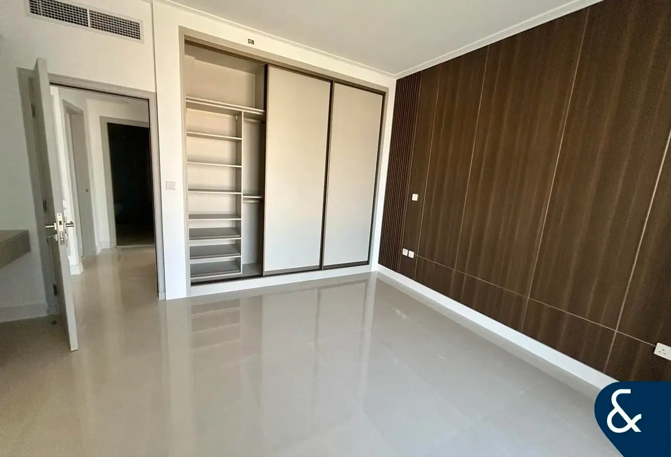 Burj Khalifa Views | Fully Upgraded | 3 Bed