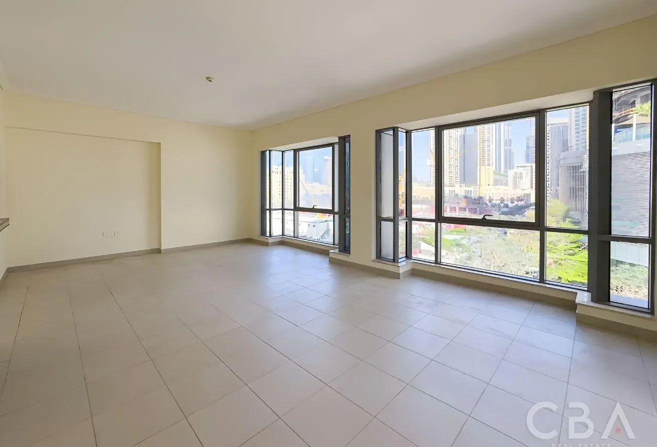 BURJ VIEW | VACANT | RENOVATION OPPORTUNITY
