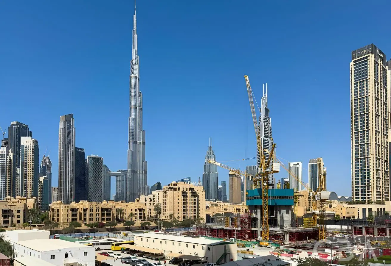 BURJ VIEW | VACANT | RENOVATION OPPORTUNITY