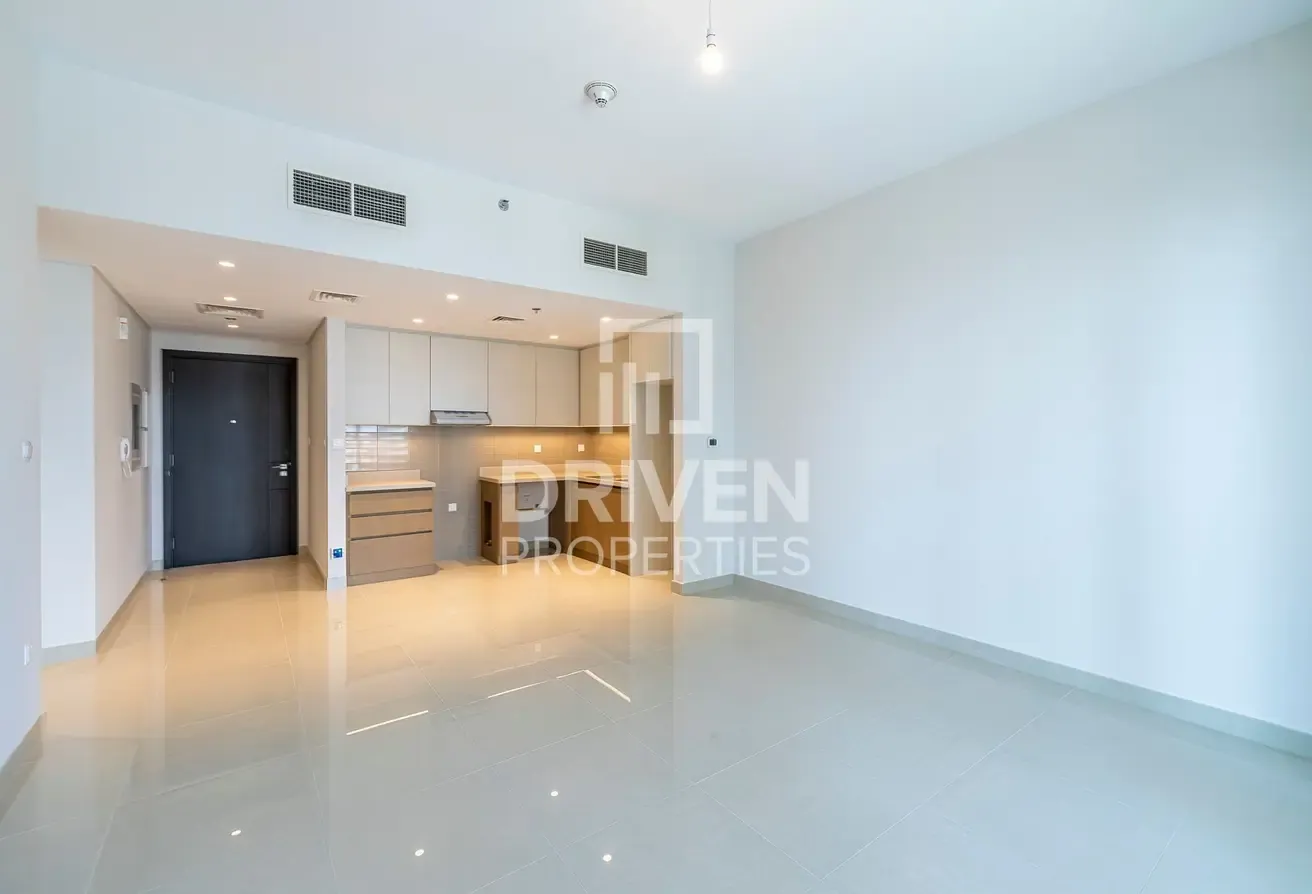 Well-managed and Tenanted Apt | Mid Floor