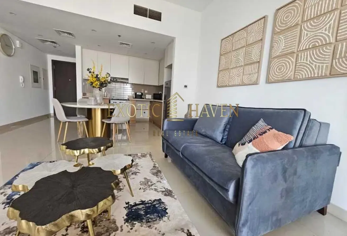 Massive Layout | Overlooking Park | No Chiller Fee