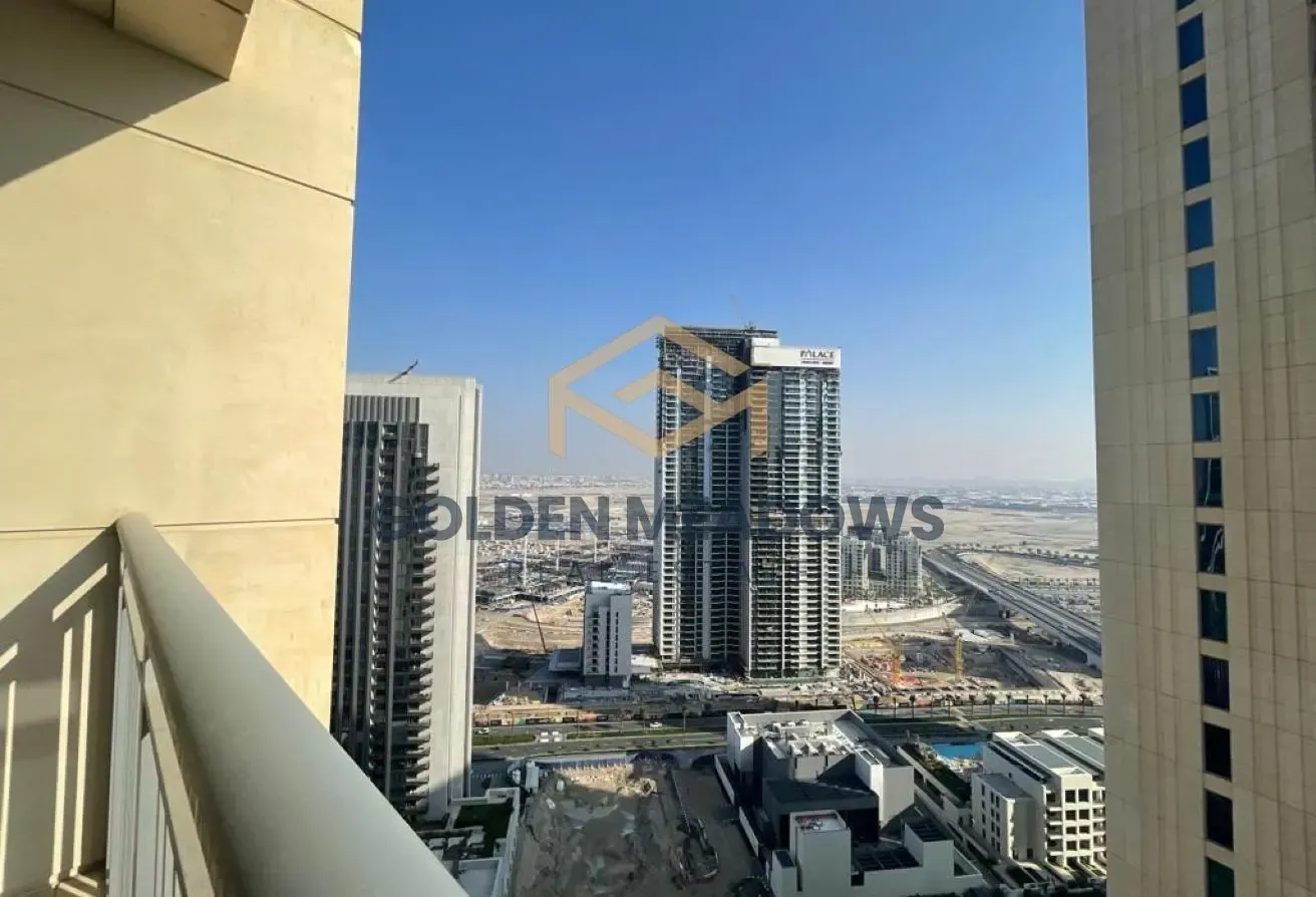1BR | High floor | Vacant| Harbour views 2|