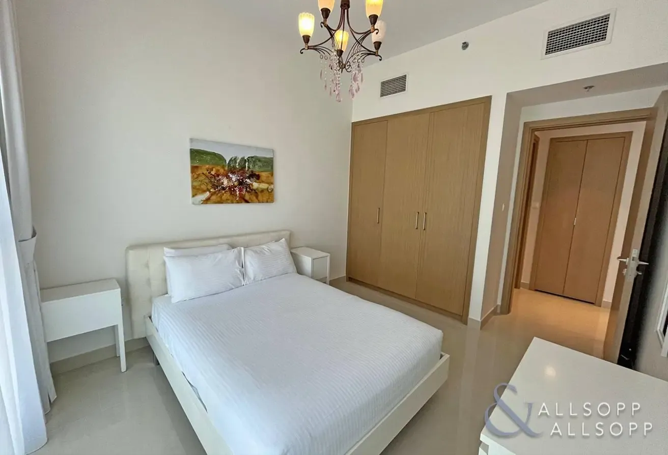 High Floor | 1 Bedroom | Creek Water Views