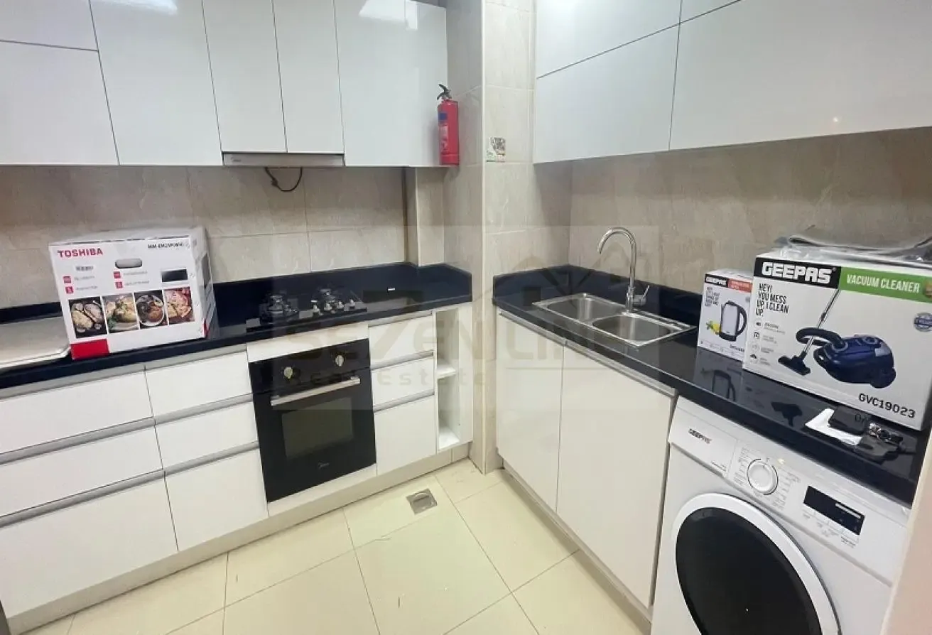 Upgraded|Furnished |1BR plus study| no commission