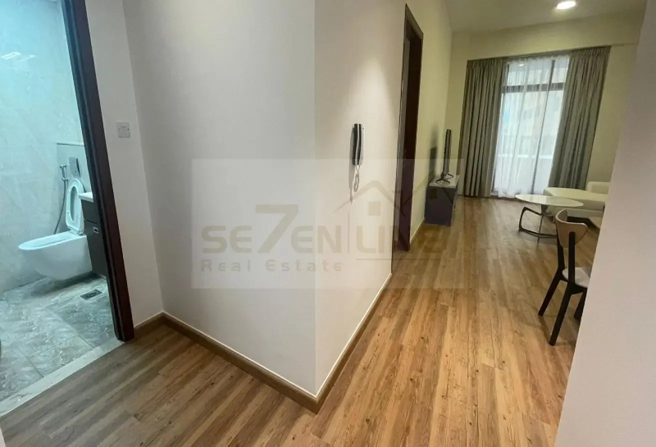 Upgraded|Furnished |1BR plus study| no commission