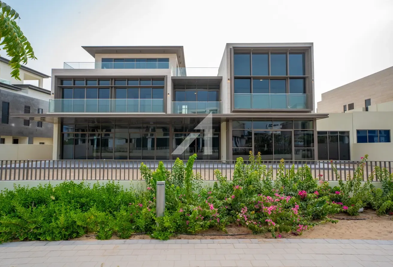 Exclusive l Brand New l Sky Terrace Villa