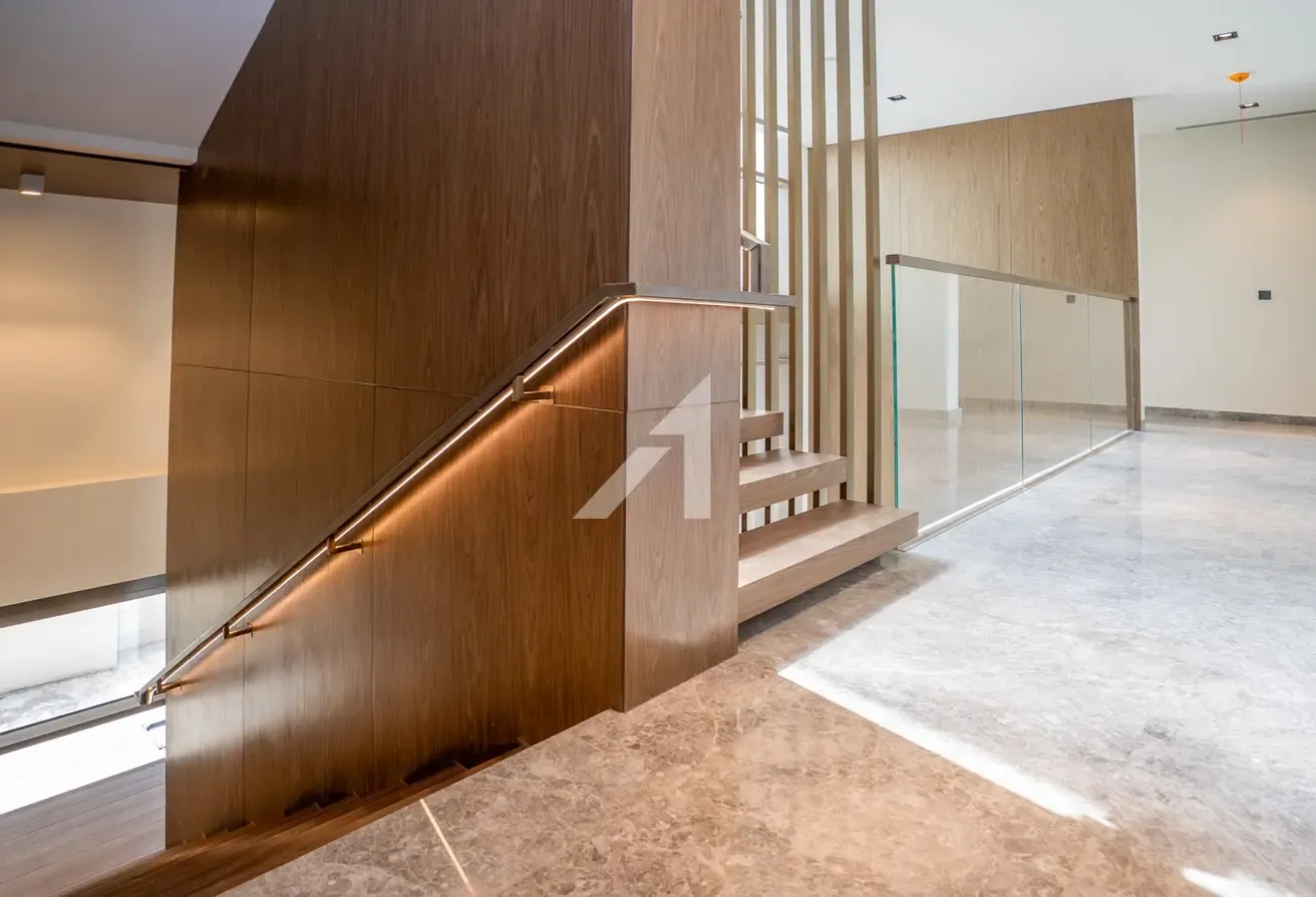 Exclusive l Brand New l Sky Terrace Villa