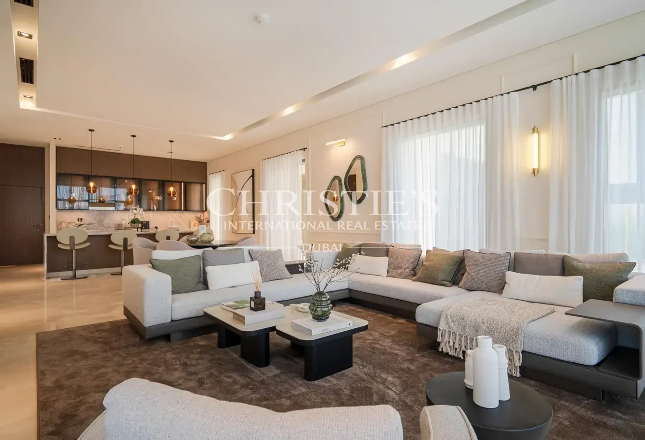 Elegant Dubai Hills Villa on the Golf Course