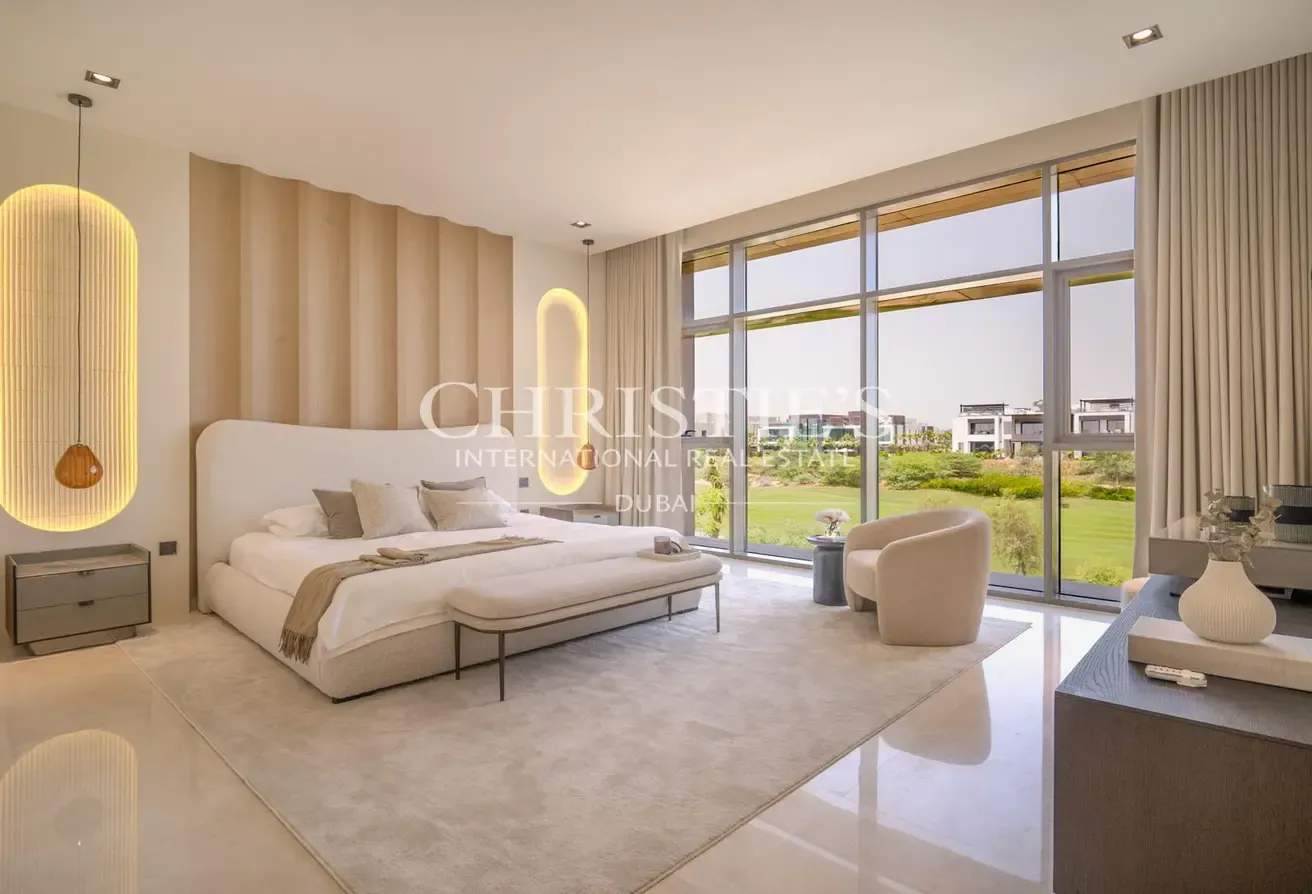 Elegant Dubai Hills Villa on the Golf Course