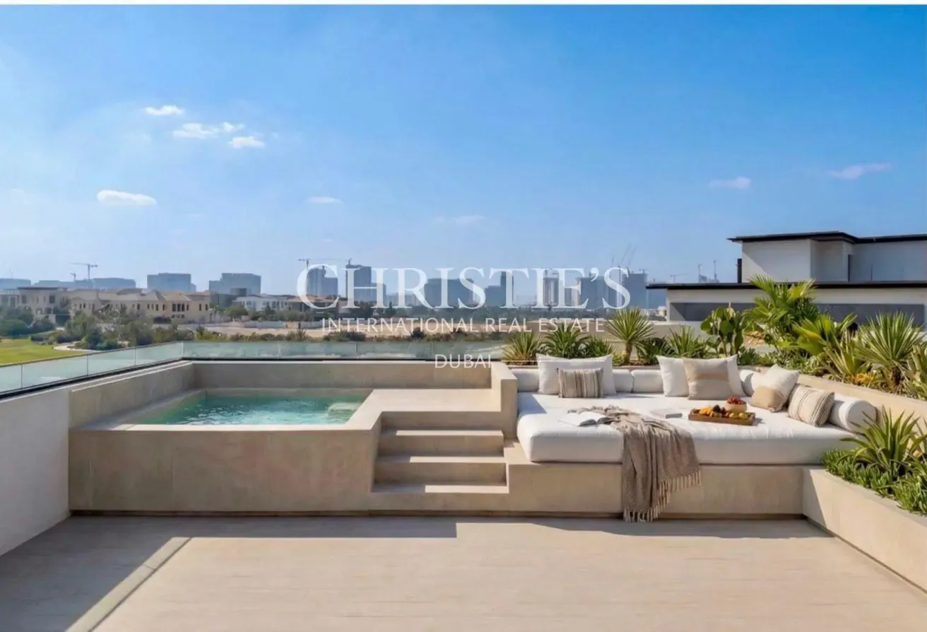 Elegant Dubai Hills Villa on the Golf Course