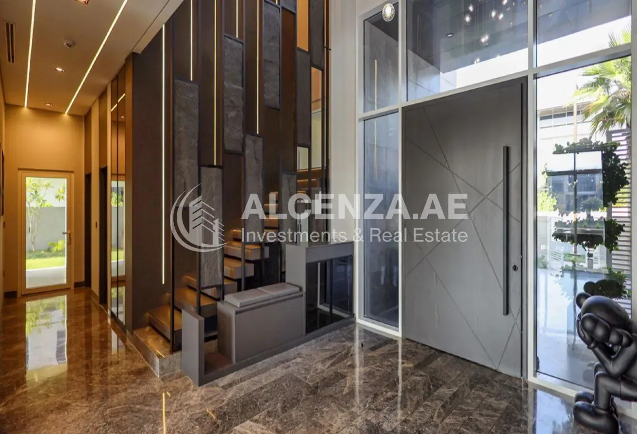 Luxury 6BR Villa | Fully Upgraded | Private Pool