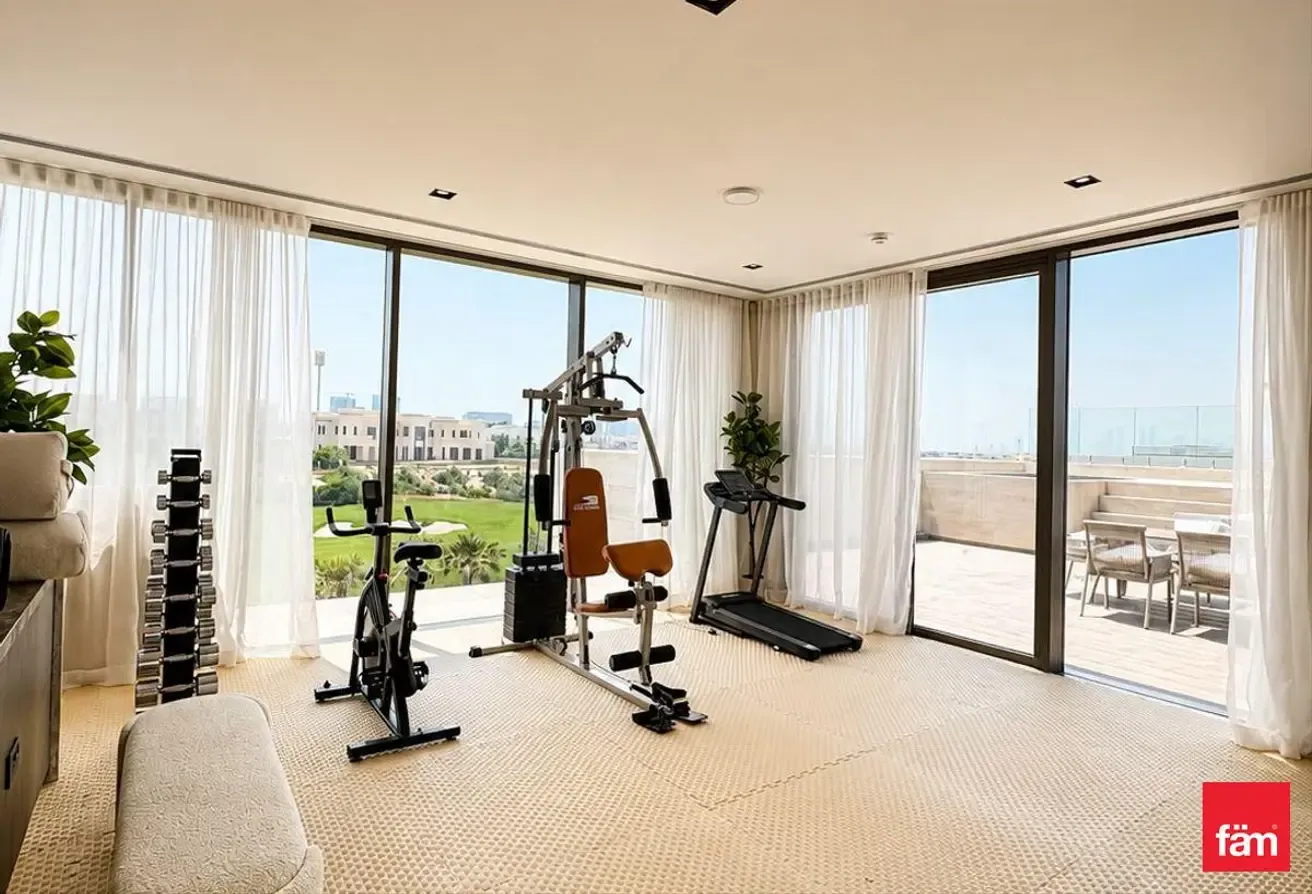 Golf View | Spacious | Luxurious Upgraded | Vacant