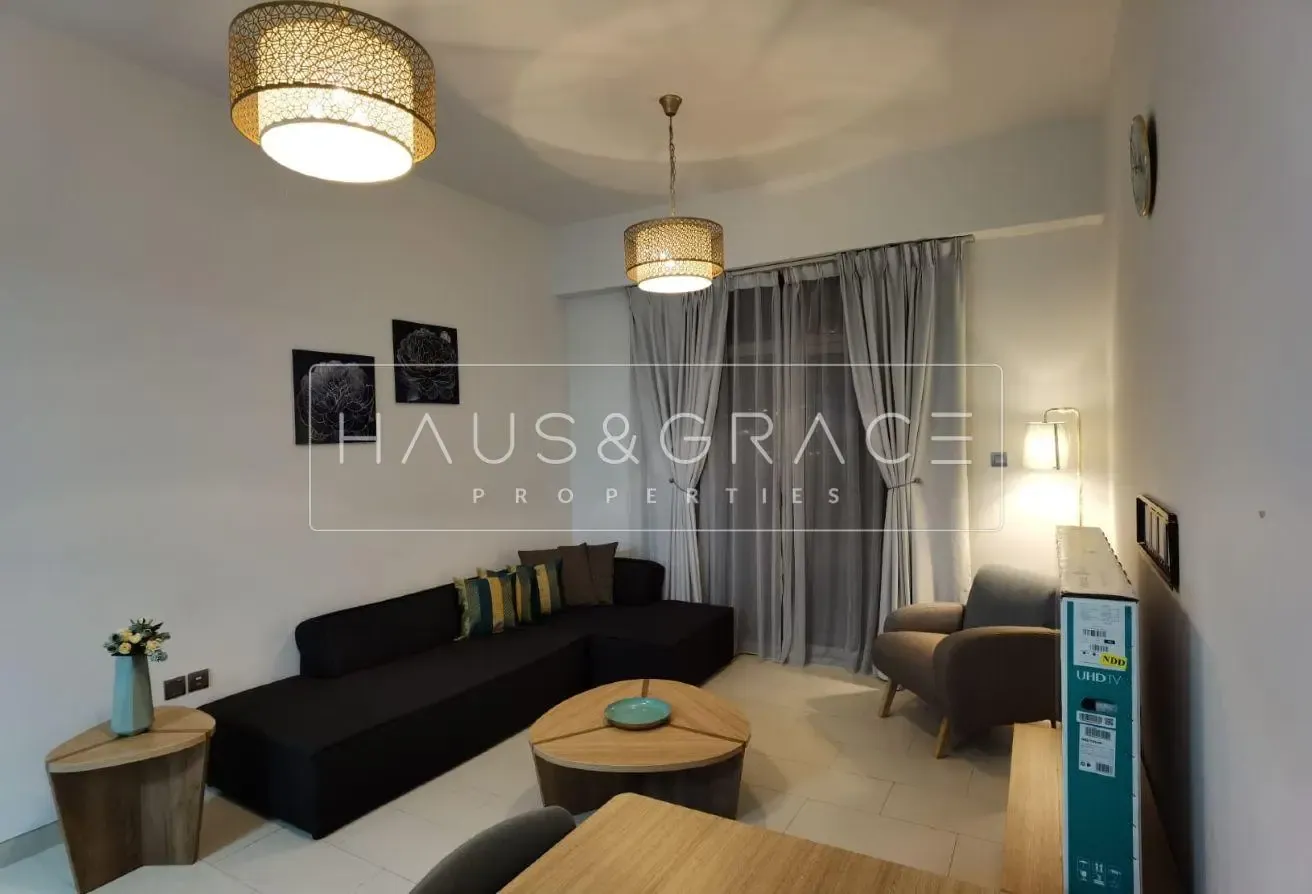 SPECIOUS FURNISHED VACANT ONE BR WITH TWO BALCONY