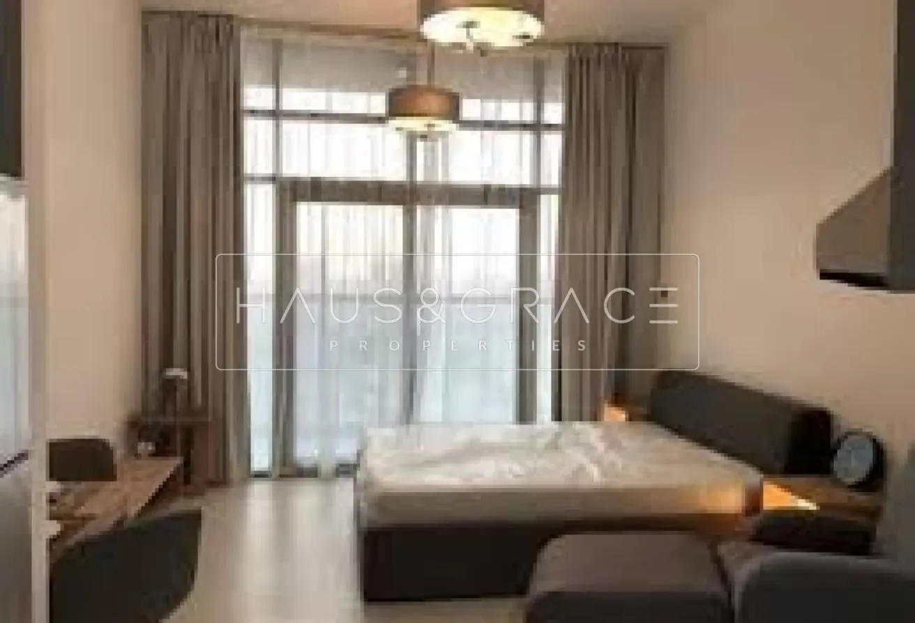 SPECIOUS FURNISHED VACANT ONE BR WITH TWO BALCONY