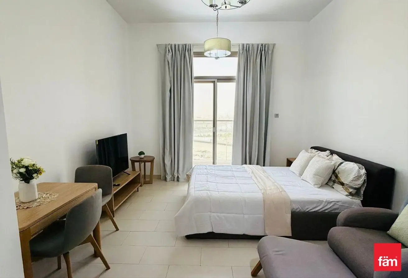 Vacant | Furnished | Chiller Free | Investor Deal