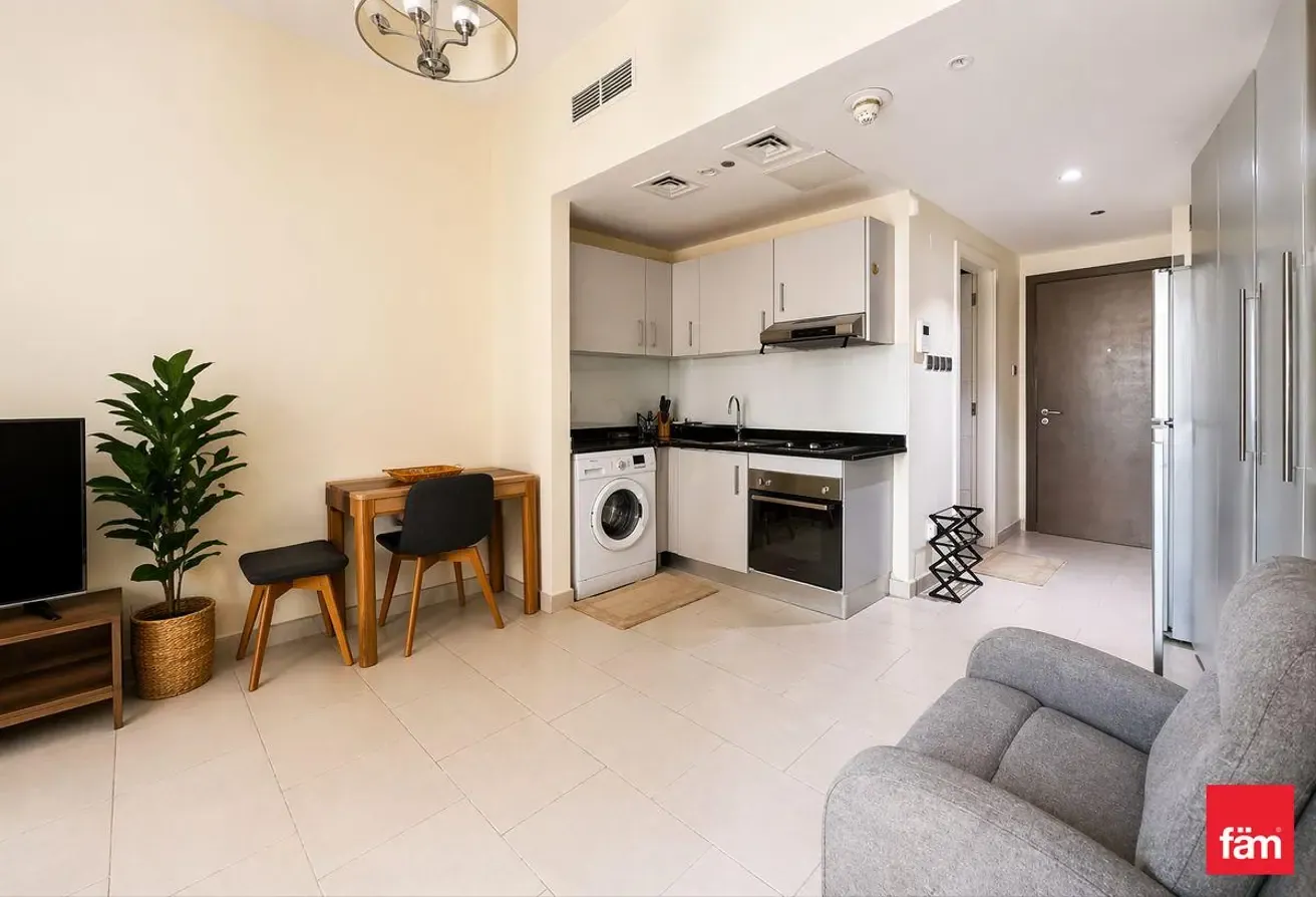 Furnished |Tenanted | Pool View