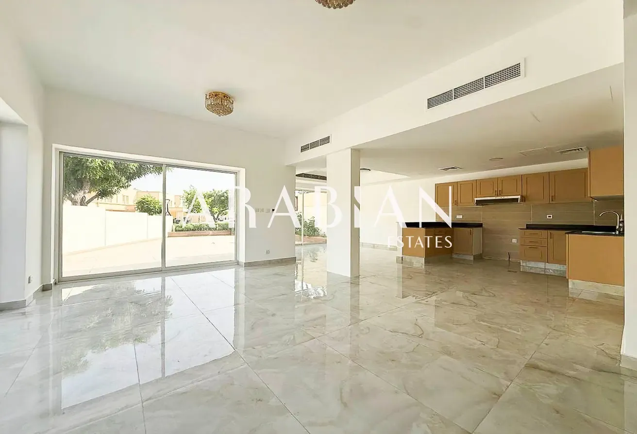 Fully Renovated | Vacant | Lake View | Corner Unit