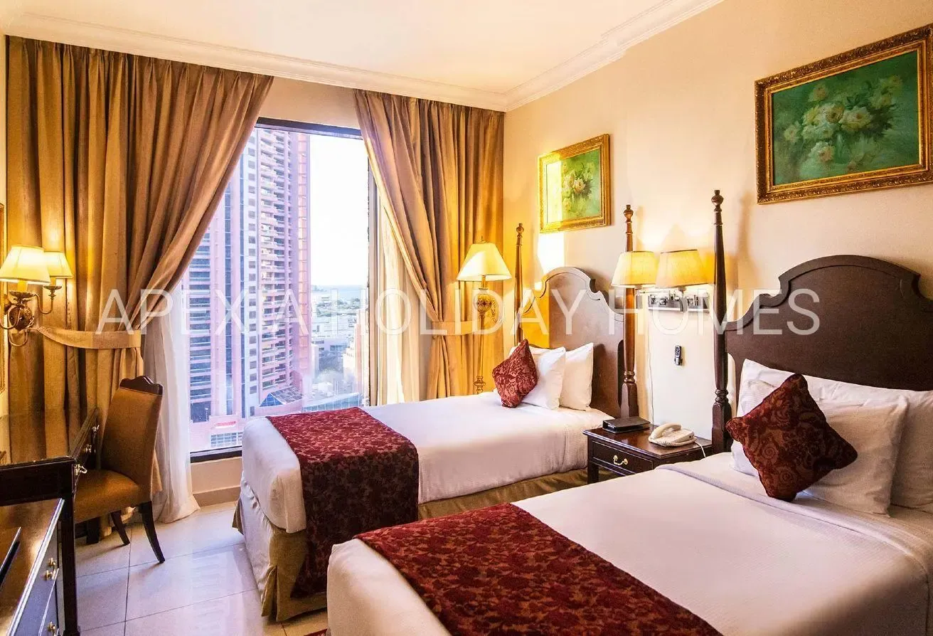 Skyline View 2BR | Private Balcony | Fully Service