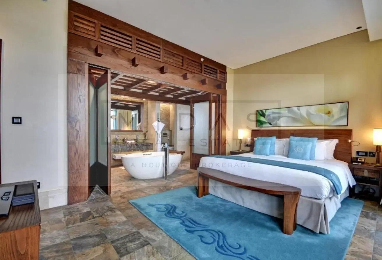 Resort Living I Balcony I Serviced I Beach Access
