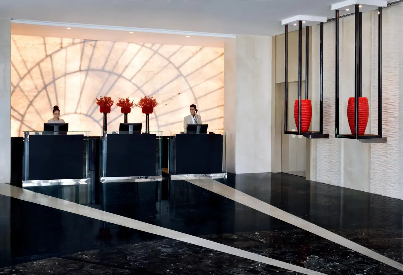 No comm. 2BR, walking distance to Dubai Mall