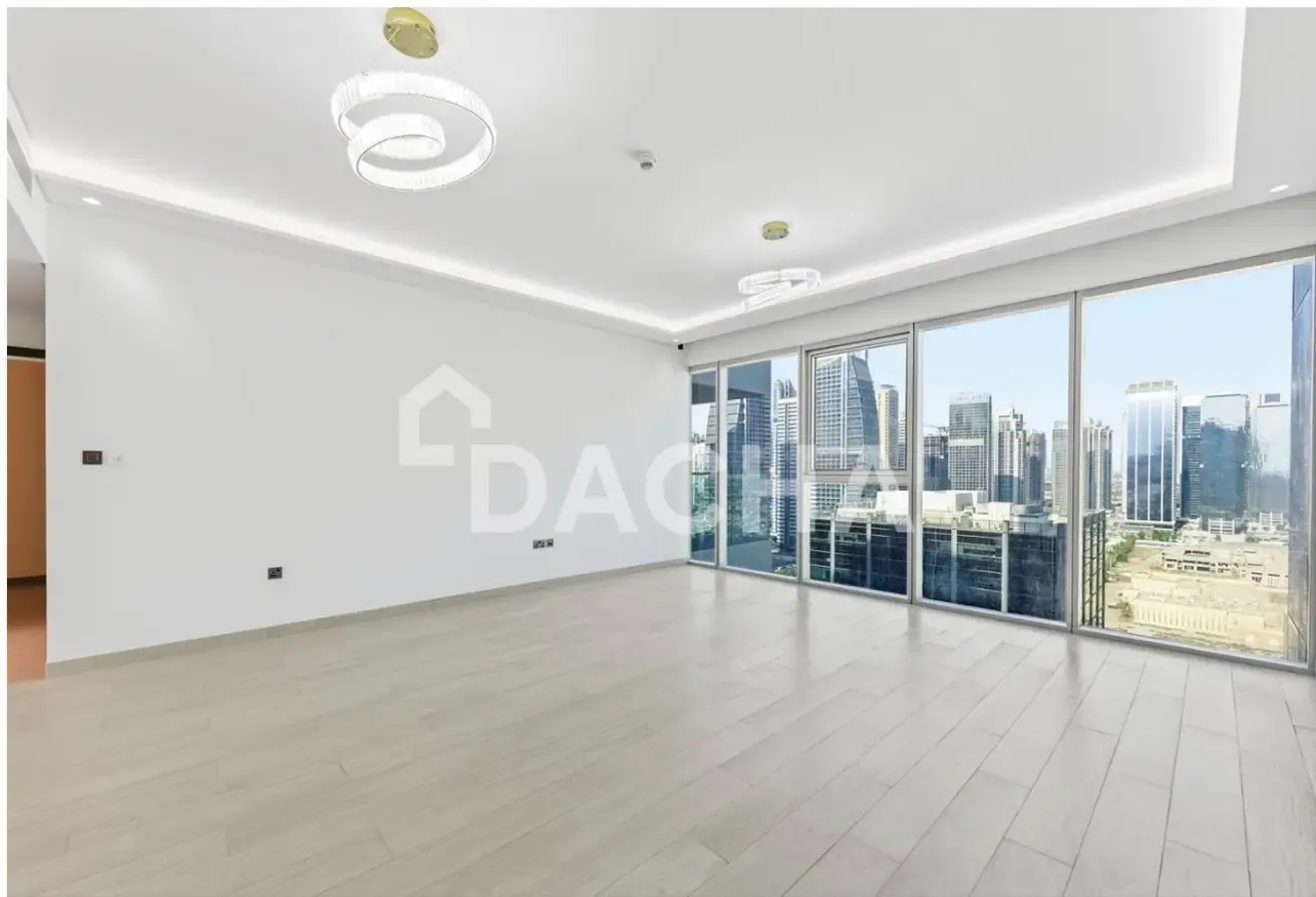Plus Study | Brand New | Stunning Views