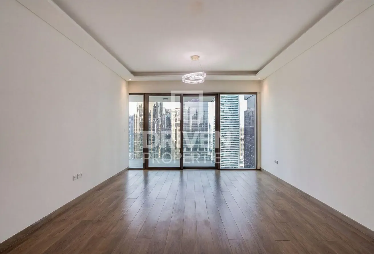 Scenic Lake View | Large Layout | High Floor
