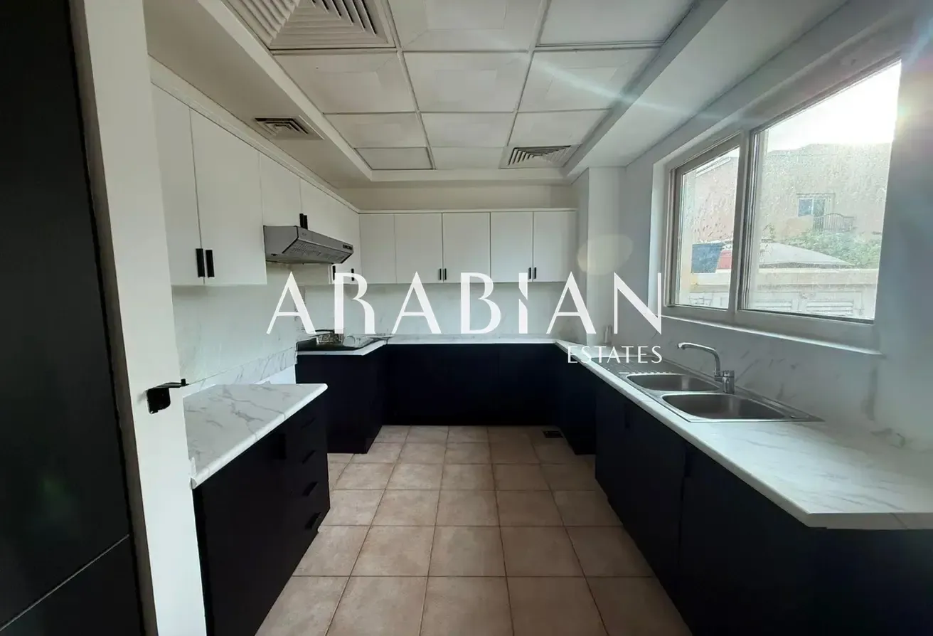 TH2 | 4BR + Maid | Private Garden | Park backing