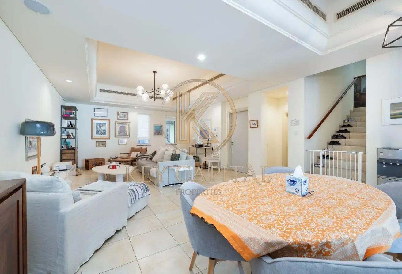 Elegant Home | Landscaped Garden | Spacious