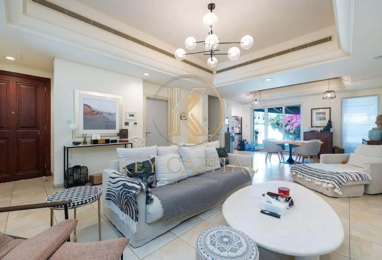 Elegant Home | Landscaped Garden | Spacious