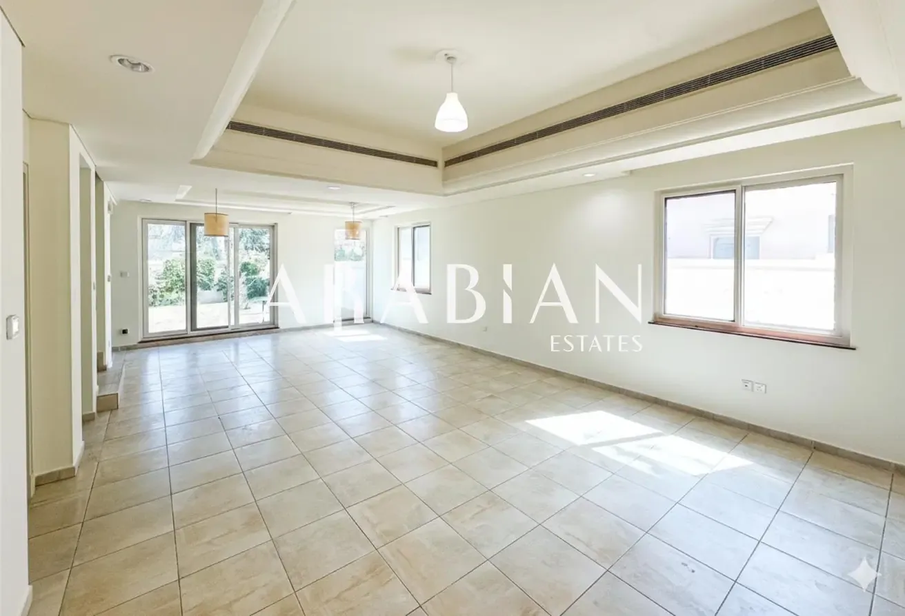 TH 2 | Backing Park | Private Garden | Corner Unit