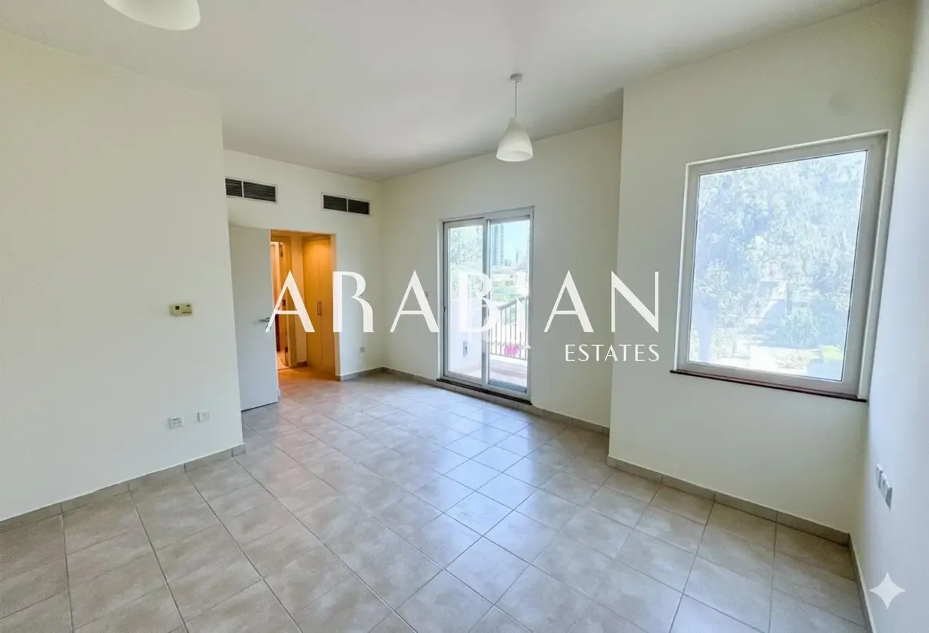 TH 2 | Backing Park | Private Garden | Corner Unit