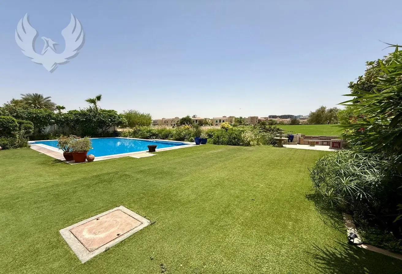 Vacant | 5 Bed w/pool | Golf Course View