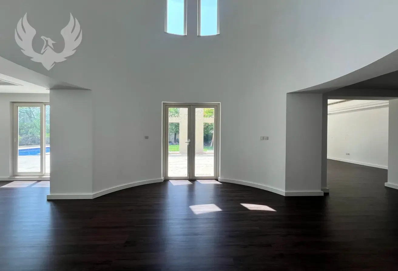 Upgraded | Golf View | 6 Bed | Maids and Drivers