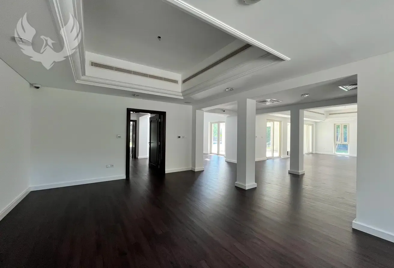 Upgraded | Golf View | 6 Bed | Maids and Drivers