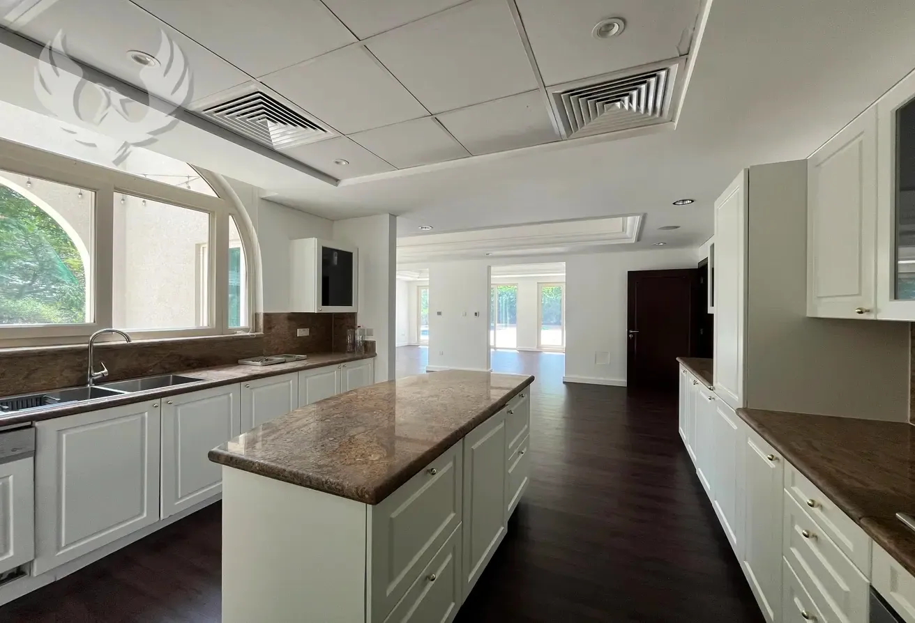 Upgraded | Golf View | 6 Bed | Maids and Drivers