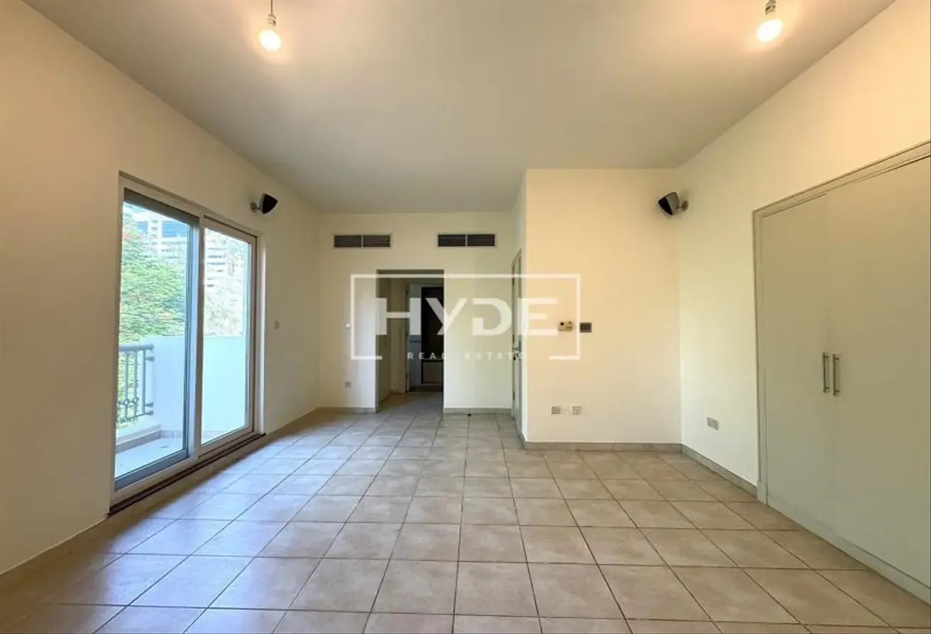 Park Backing | Ready to Move | Single Row