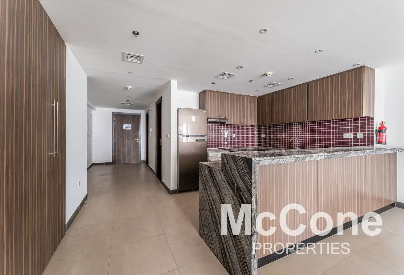 Big +Study | White Goods Included | Close to Metro