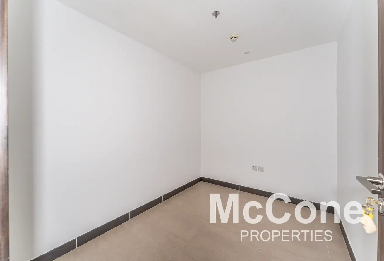 Big +Study | White Goods Included | Close to Metro