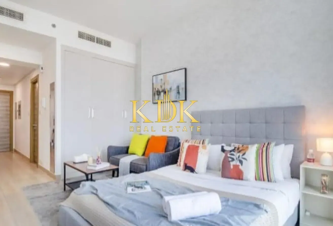 Furnished  Studio | Spacious Unit | Community View