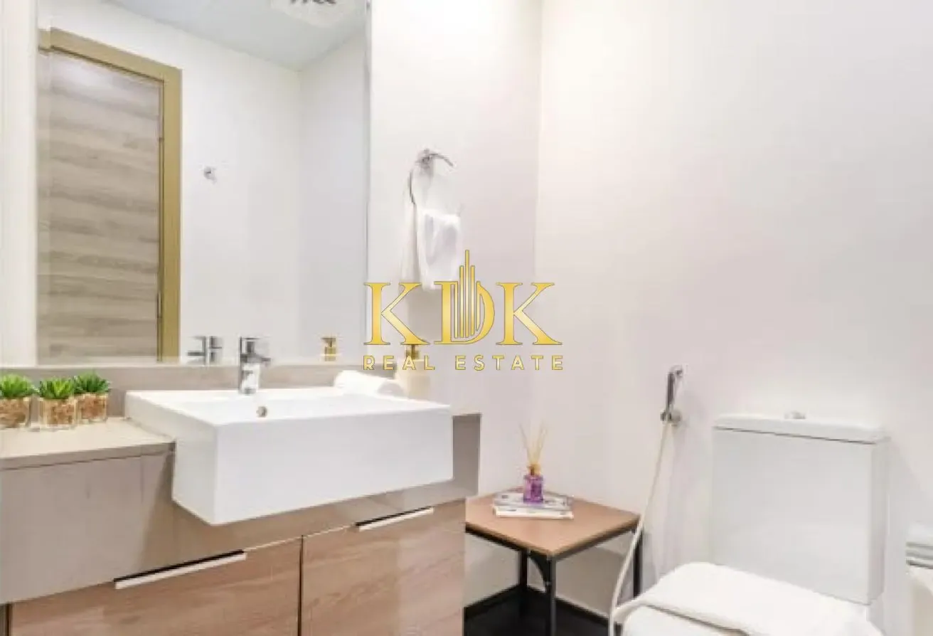 Furnished  Studio | Spacious Unit | Community View