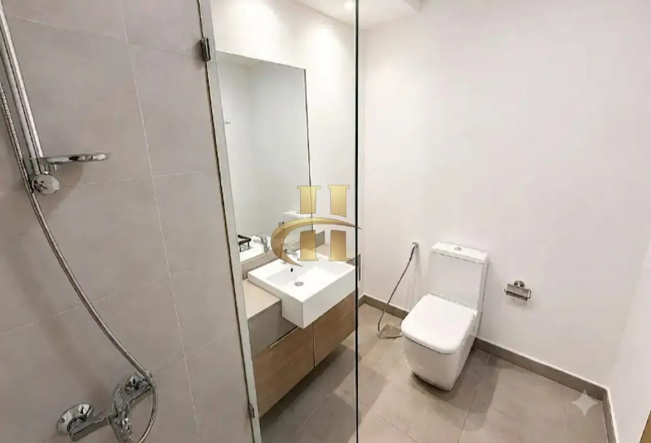Pool Veiw | High floor | Vacant | Elegant